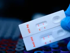 Rekordowa ilość zakażeń wirusem HIV w Polsce. Posłowie pytają o leczenie