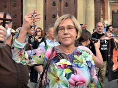 Była kurator Barbara Nowak atakuje, podała kwoty zarobków. „Wytrzymam! Prawda zwycięży!”