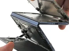 iPhone Duo rozebrany na części przez iFixit. To najłatwiejszy do naprawy składny telefon w historii, ale jest też zła wiadomość dotycząca ekranu