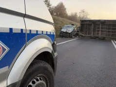 Czołowe zderzenie na DK16 pod Olsztynem. Droga jest zablokowana
