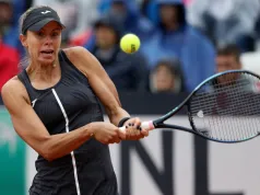 Linette melduje się w drugiej rundzie turnieju WTA w Kantonie. Może zagrać z Williams