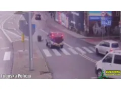 Wideo: Potrącenie pieszej w Zielonej Górze. Kierująca nawet nie hamowała