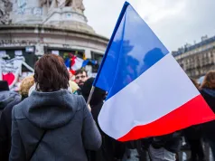 Nastroje we Francji najgorsze od 2013 roku. Zamieszki i wyprzedaż obligacji dobijają konsumentów