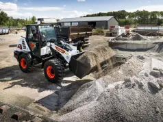 Więcej mocy, inteligentniejsza obsługa: Bobcat zaprezentowł nowe kompaktowe ładowarki kołowe L100 i zmodernizowaną L85 na targach GaLaBau