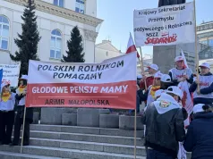 1,80 zł podatku za litr napoju. Rolnicy protestują w Warszawie przeciw podwyżce podatku cukrowego