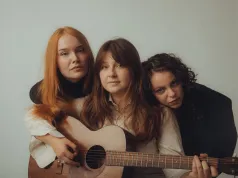 Folkowa opowieść. Szwedzkie trio Amor y Vida z nowym singlem „Without You”