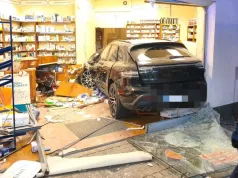 Cud, że nikt nie zginął. Wjechała autem do apteki w Bolszewie
