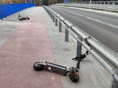 Poważny wypadek 16-latka na hulajnodze elektrycznej. Uderzył głową w barierę i stracił przytomność. Był pod wpływem alkoholu