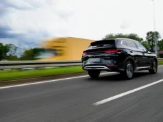 Chińskie PHEV przy drogim dieslu – koszt 100 km: Seal U DM-i, Jaecoo 7 SHS vs RAV4 PHEV