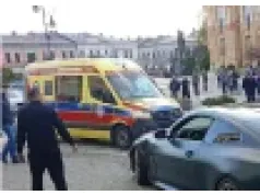 Nowy Sącz. BMW staranowało słupek i potrąciło pieszego