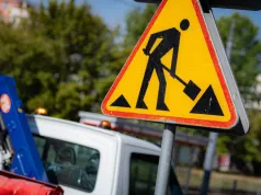 Remont Kochanowskiego na Bielanach. Ulica zostanie zamknięta, a samochody trzeba przeparkować