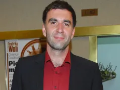Radosław Krzyżowski od 27 lat jest mężem znanej aktorki. Jej twarz kojarzą miliony widzów