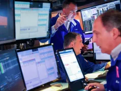 Na Wall Street dominuje ostrożność. Rynek czeka na Fed i wyniki technologicznych blue chipów