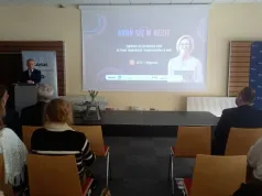 Gawkowski w Bydgoszczy zapowiedział, że będą darmowe podręczniki o walce z hejtem
