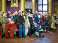 Wrocław: rodzice i dzieci przygotowują się razem do Mszy św.