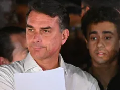 Flavio Bolsonaro nie uznaje porażki. Ogłosił się prezydentem