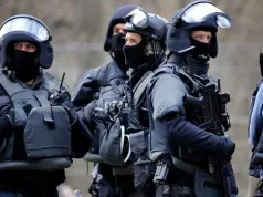 Niemcy: Akcja policji w Kassel, padły strzały. Funkcjonariusze otoczyli budynek