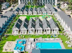 UOKiK stawia zarzuty Holiday Park & Resort. Nocleg za 88 zł, a na końcu tysiące złotych.