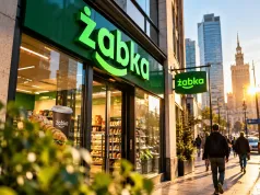 Żabka otwiera nowy sklep co sześć godzin. Klienci zostawiają w niej fortunę!
