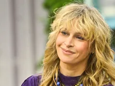 Odmładza bez skracania włosów. Fryzura Pauliny Holtz to hit jesieni 2026
