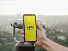Przyszłość rynku mobilnego. Dlaczego warto przejść na technologię eSIM?