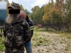 Ukrywał się na farmie krów w górach. Lubelscy „łowcy głów” zatrzymali 48-latka poszukiwanego listem gończym