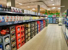 Półka z alkoholem po nowemu. Będą musiały zmienić się całe alejki