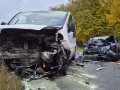 Tragiczny wypadek na trasie Kalisz – Pleszew. Czołowe zderzenie busa z osobówką