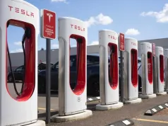 Tesla w Bydgoszczy postawi superładowarkę. Zdecydowali o tym internauci