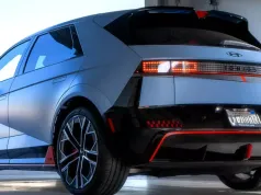 Audi TT RS kontra Hyundai Ioniq 5 N. Elektryk waży o 790 kg więcej, a i tak wygrał na torze