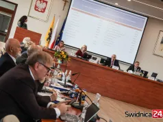 Podatek od nieruchomości w górę. O ile wzrosną stawki dla mieszkańców i przedsiębiorców?