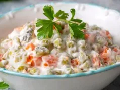 Podsmażam i dodaję do sałatki jarzynowej. Lepsza niż gyros na 1 listopada