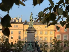Karty odkryte. Można zobaczyć plan ogólny Krakowa