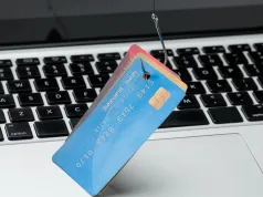 Co trzeci Polak boi się kradzieży tożsamości, a niemal połowa zna cyberbezpieczeństwo tylko powierzchownie