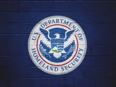 Haktywiści przeciwko Trumpowi. Wyciekły dane tysięcy funkcjonariuszy DHS