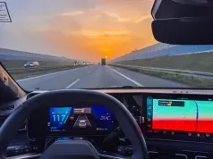 Test: Nowe Renault 4 na autostradzie: Ile kilometrów przejedzie późną jesienią? Na chłodno
