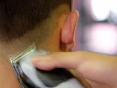 Kolejna ofiara TikToka. Nastolatek potrącony przez ciężarówkę podczas „haircut challenge”