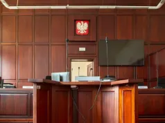 Prokuratura chce dwóch lat więzienia dla mężczyzny, który pobił komornika