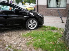 Wygląda jak zwykłe miejsce parkingowe. Za postój można dostać 500 zł mandat