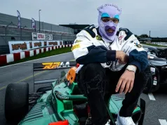 SVM!R „Switch” – w klipie wojskowe helikoptery i Formuła 1