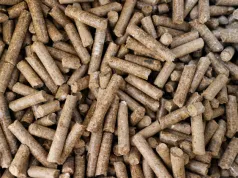 Pellet z Brazylii ogrzewa polskie domy. Jaka cena i jakość?