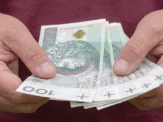 ZUS przyspiesza wypłaty. Dodatkowe 366 zł trafi na konta bez wniosków