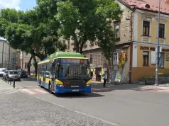Dodatkowe autobusy i darmowe przejazdy w okresie Wszystkich Świętych