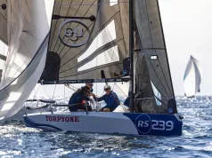 Francesco Bruni wygrywa wyścig na otwarcie mistrzostw świata RS21 w Cannes. Polski Ultrastar w gronie faworytów