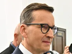 Będzie tańsze paliwo na polską rejestrację? Zaskakująca propozycja Morawieckiego