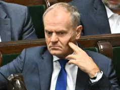 Nowy sondaż partyjny. KO pierwsze, ale rząd może stracić większość