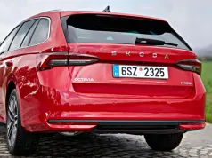 Skoda Octavia Hybrid debiutuje w Polsce. Od razu z rabatem