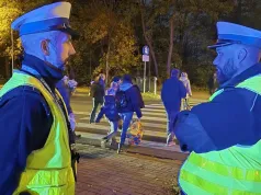 Zielona Góra. Pod cmentarzem uspokaja się ruch, w dzień był ogromny