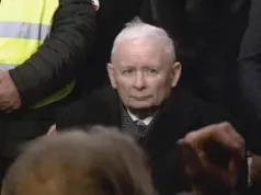 Kaczyński przed siedzibą Trybunału Konstytucyjnego. Apeluje do prezydenta