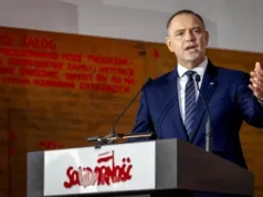 Karol Nawrocki przerywa wizytę w Senegalu i wraca do Warszawy. "W takim momencie prezydent musi być w Polsce"